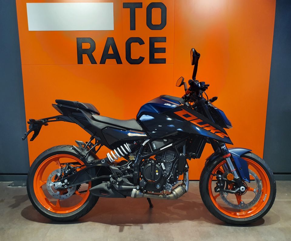 KTM 125 DUKE ABS 4