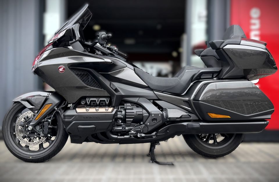 HONDA GL 1800 GOLDWING AIR BAG GPS 4