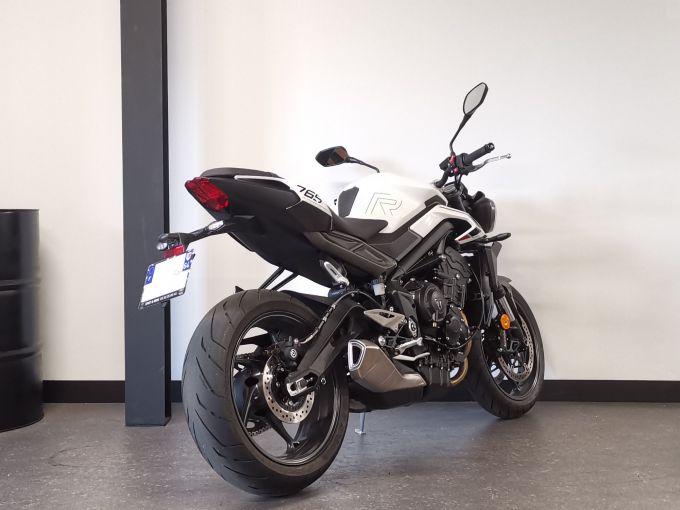 TRIUMPH STREET TRIPLE 765 R 4