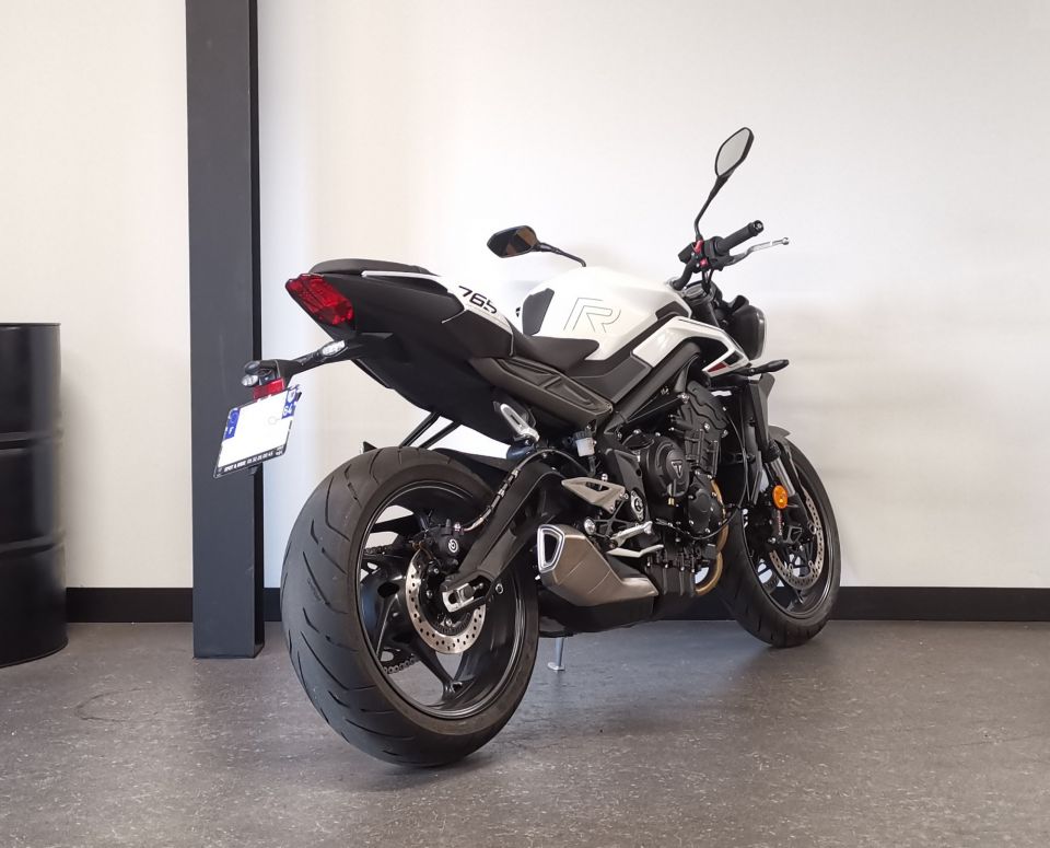 TRIUMPH STREET TRIPLE 765 R 4