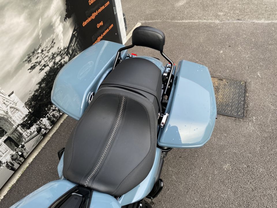 HARLEY-DAVIDSON TOURING STREET GLIDE 1923 4