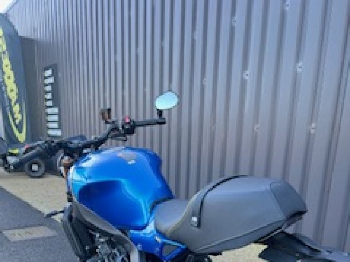 YAMAHA XSR 900 4