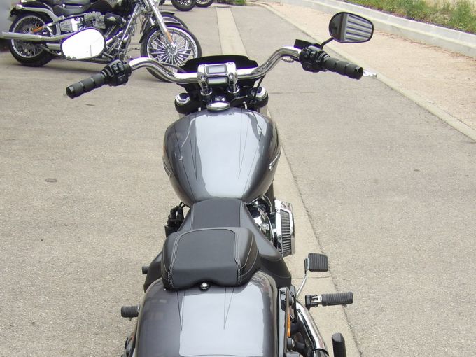 HARLEY-DAVIDSON SOFTAIL BREAKOUT 1868 4