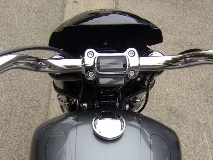 HARLEY-DAVIDSON SOFTAIL BREAKOUT 1868 4