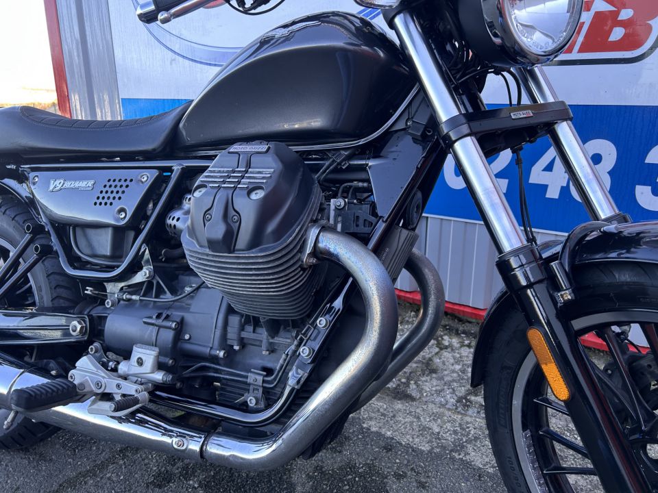 MOTO GUZZI V9 ROAMER 4