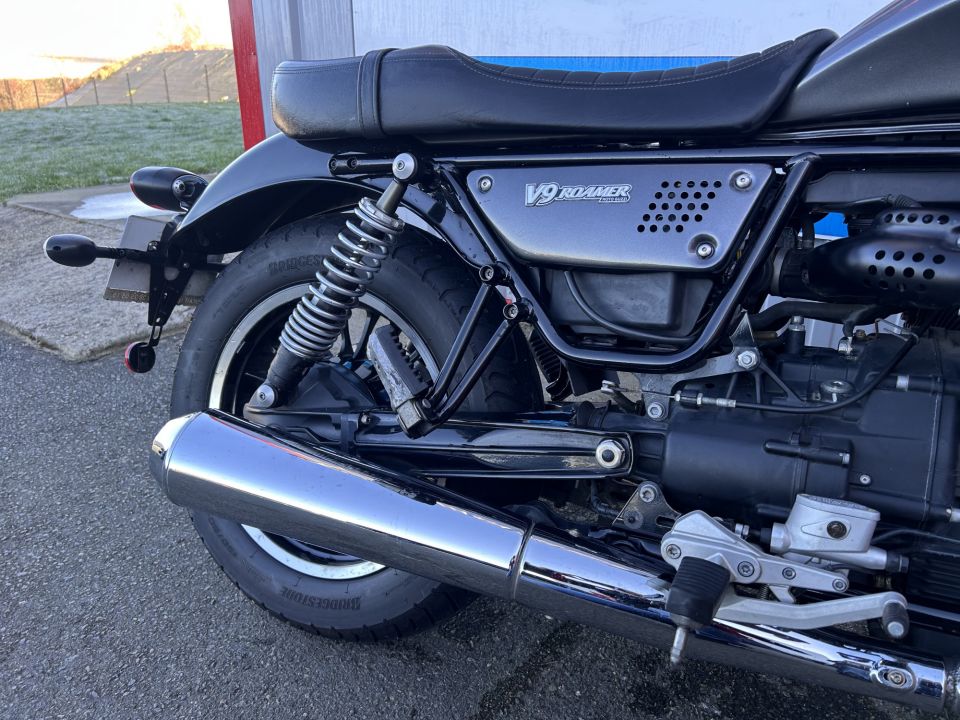 MOTO GUZZI V9 ROAMER 4