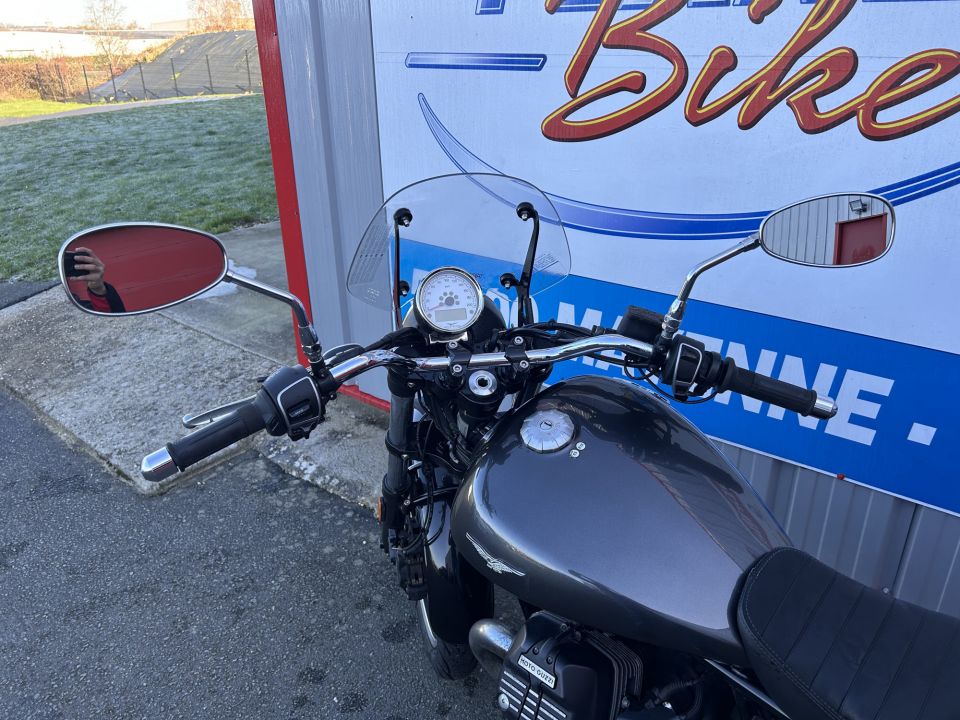 MOTO GUZZI V9 ROAMER 4