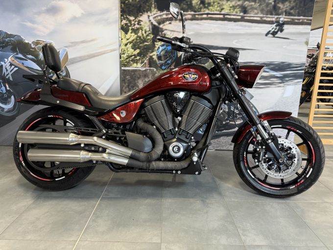 Victory Motorcycle HAMMER S 4