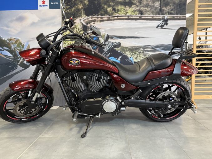 Victory Motorcycle HAMMER S 4