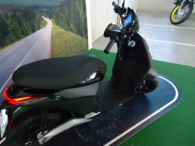 PIAGGIO 1 ACTIVE 4
