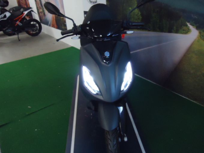 PIAGGIO 1 ACTIVE 4