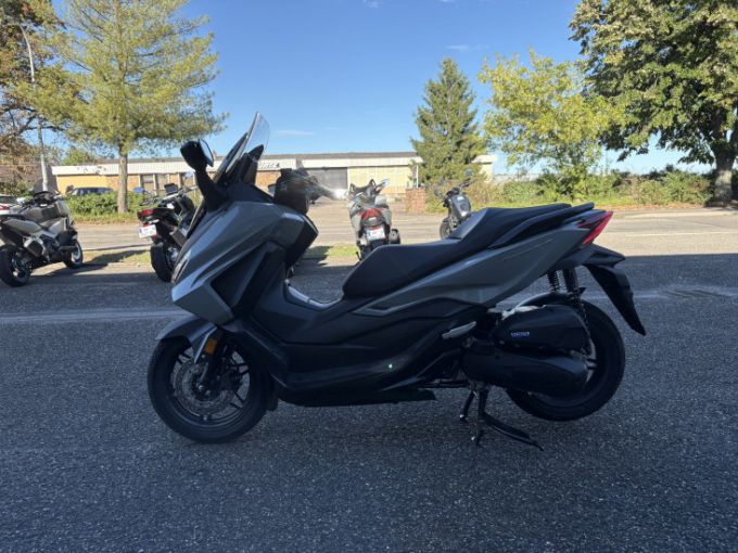 HONDA FORZA 125 ABS 4