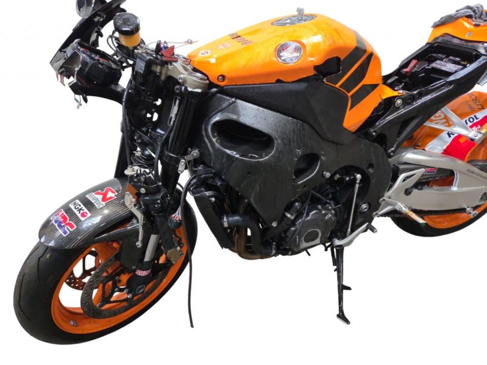HONDA CBR 1000 RR REPSOL 4