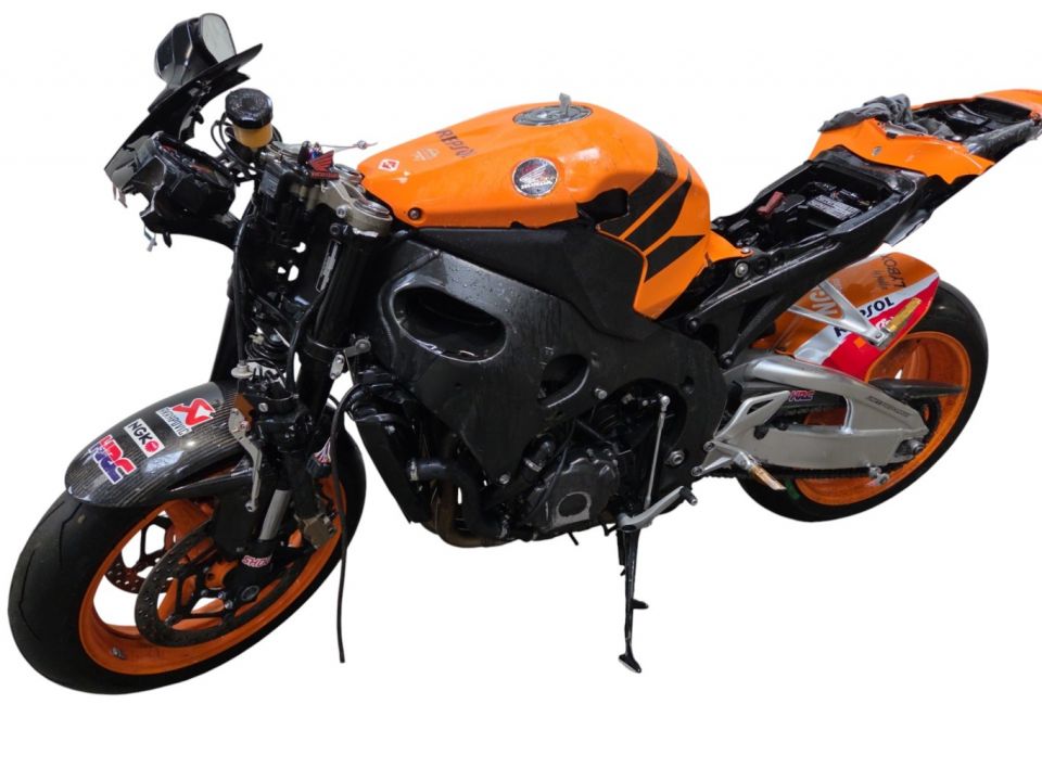 HONDA CBR 1000 RR REPSOL 4