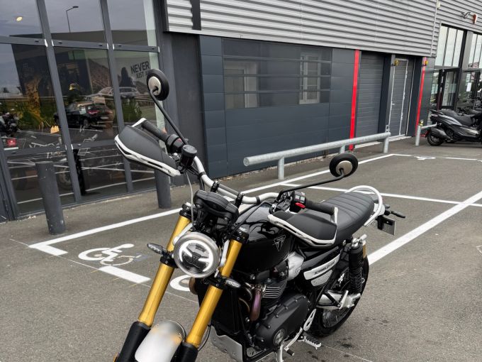 TRIUMPH SCRAMBLER 1200 XE 4