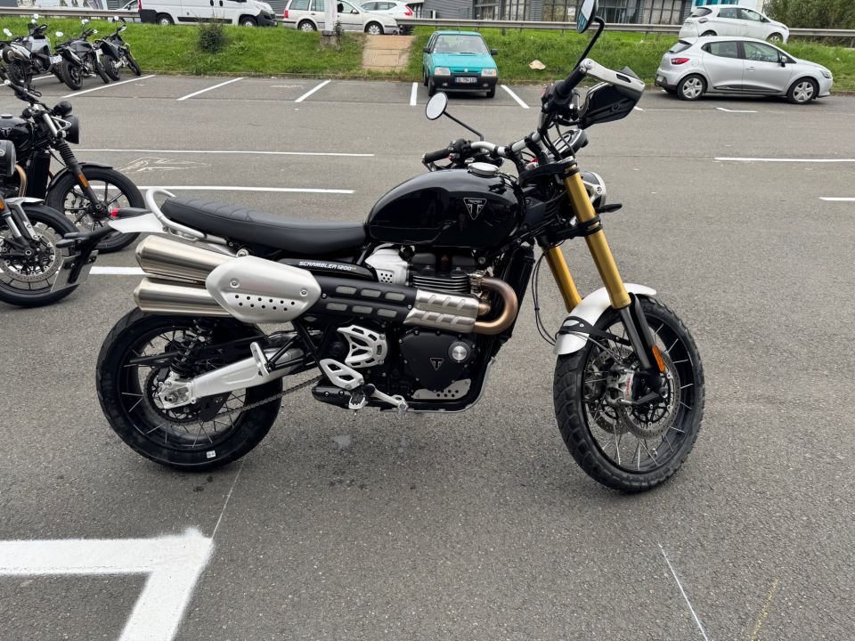 TRIUMPH SCRAMBLER 1200 XE 4