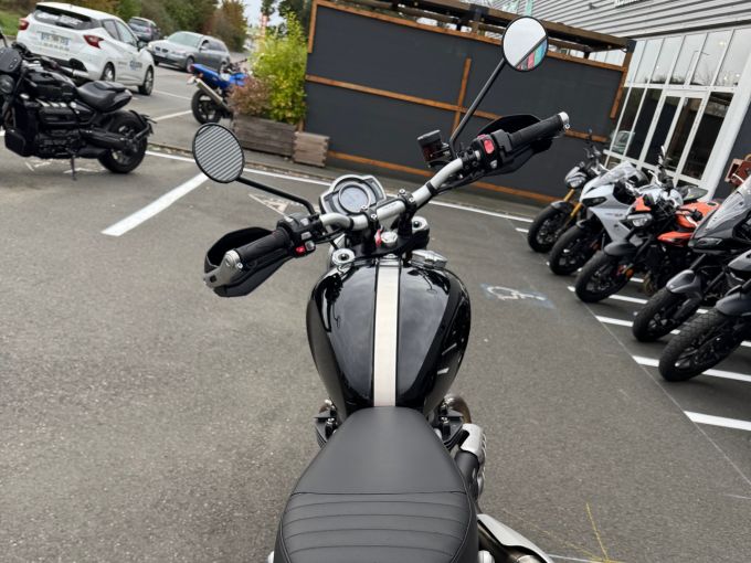 TRIUMPH SCRAMBLER 1200 XE 4
