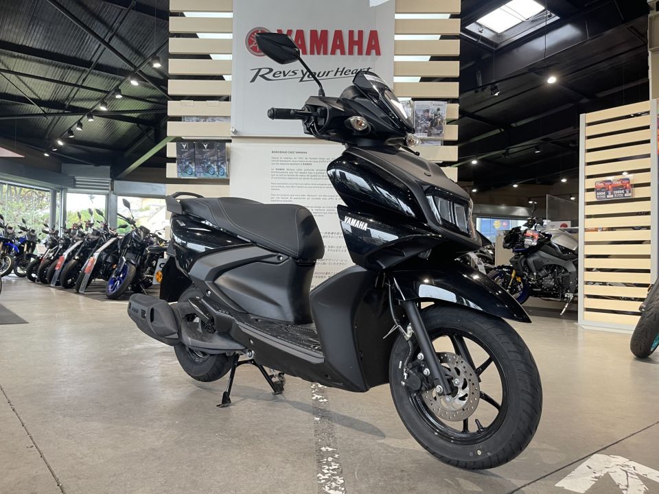 YAMAHA RayZR 125 4