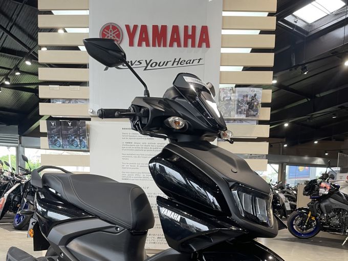 YAMAHA RayZR 125 4