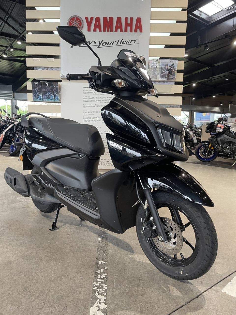 YAMAHA RayZR 125 4