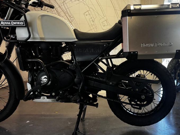ROYAL ENFIELD HYMALAYAN 400 4