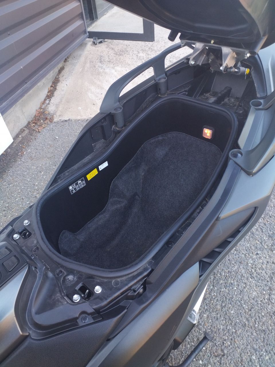 YAMAHA XP T-MAX 560 TECH MAX 4