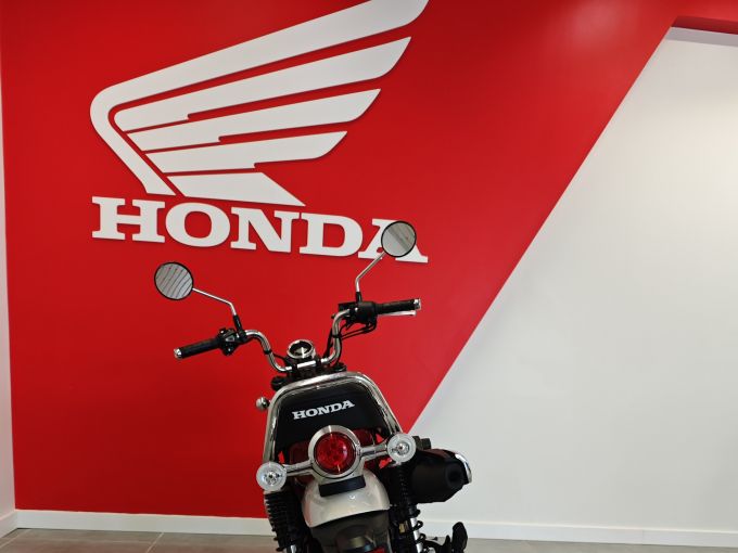 HONDA DAX ST 4