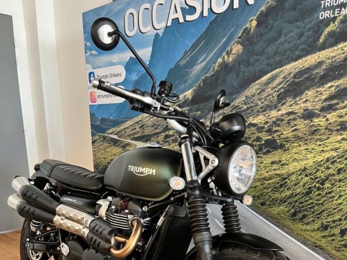 TRIUMPH STREET SCRAMBLER  900 4