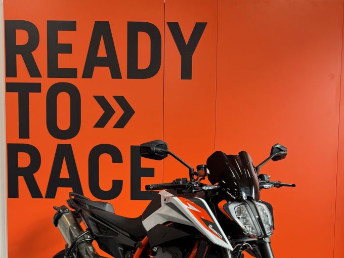 KTM 890 DUKE R 4