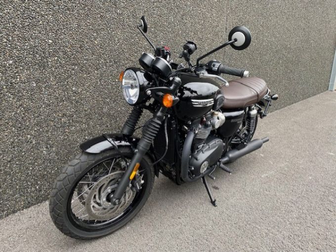 TRIUMPH Bonneville T120 Black 4