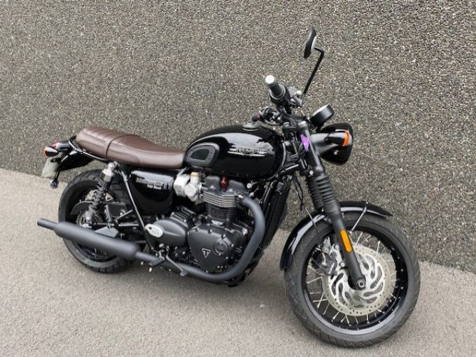 TRIUMPH Bonneville T120 Black 4