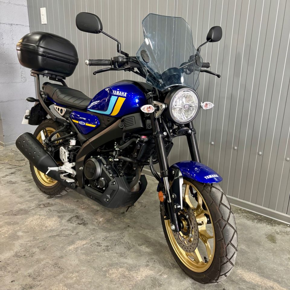 YAMAHA XSR 125 4