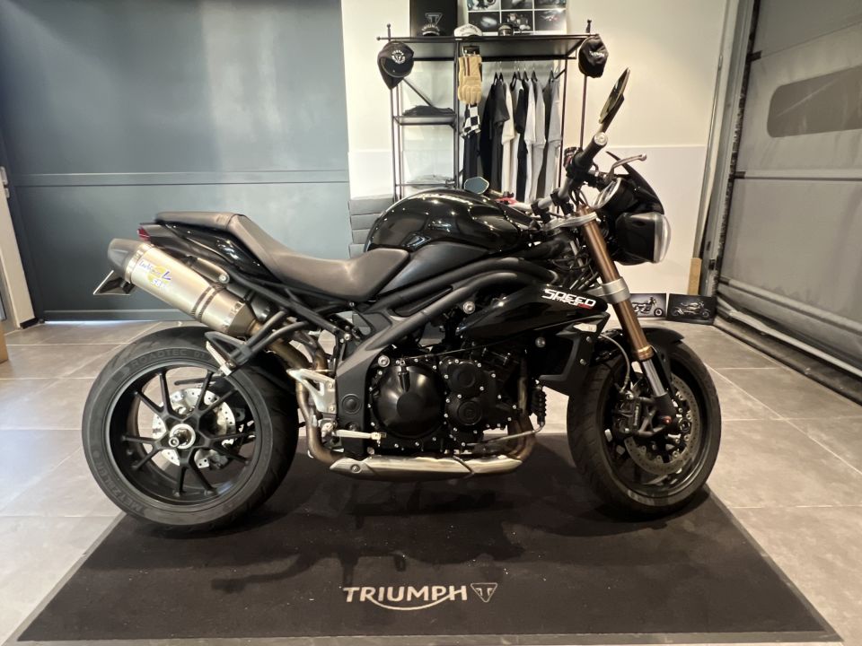 TRIUMPH SPEED TRIPLE 1050 4