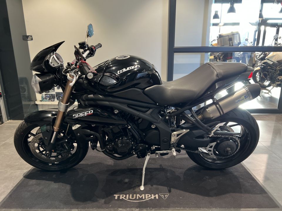 TRIUMPH SPEED TRIPLE 1050 4