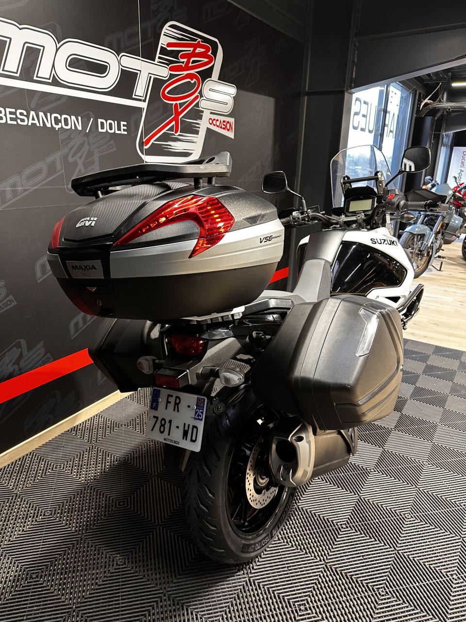 SUZUKI DL V-STROM 1050 4