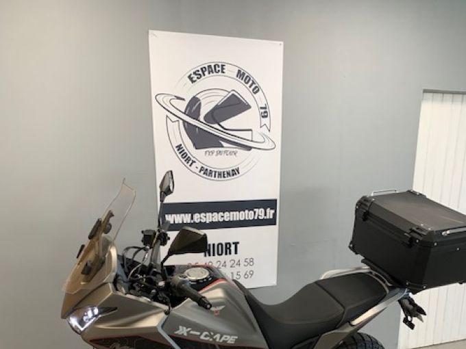 MOTO MORINI X-cape 650 4