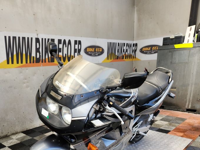 SUZUKI GSX-R 1100 4