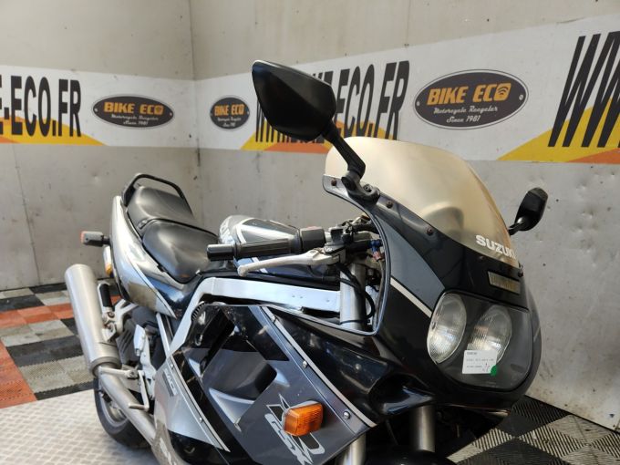 SUZUKI GSX-R 1100 4