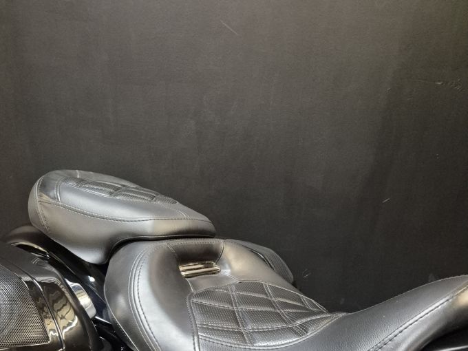 HARLEY-DAVIDSON TOURING STREET GLIDE 1745 SPECIAL 4