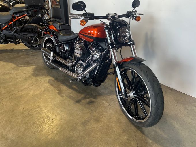 HARLEY-DAVIDSON SOFTAIL BREAKOUT 1868 4
