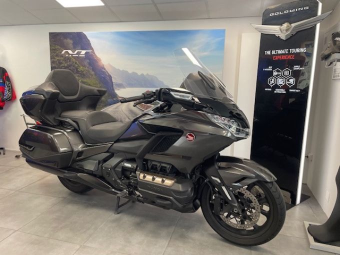 HONDA GoldWing Touring DCT Airbag 4
