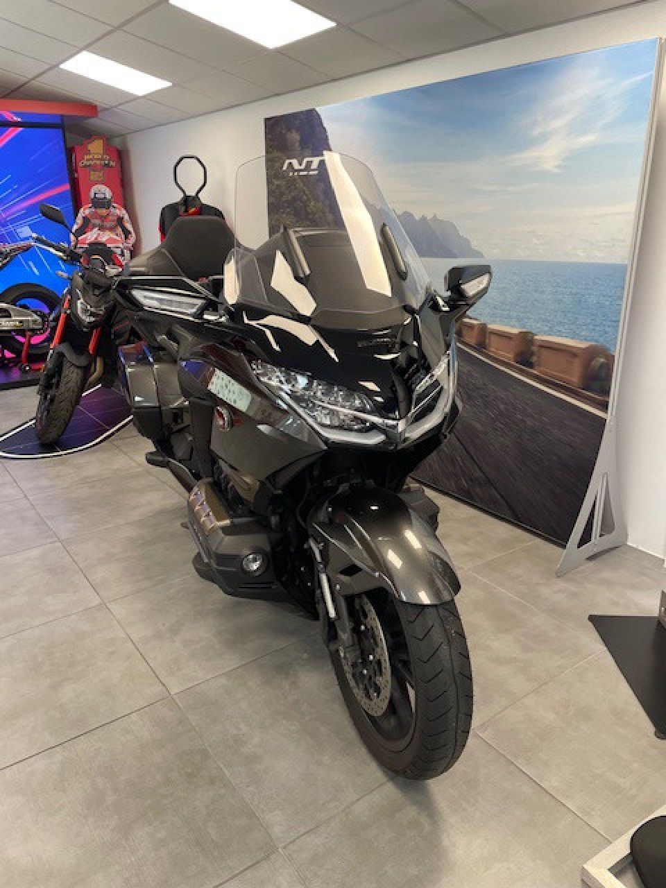 HONDA GoldWing Touring DCT Airbag 4