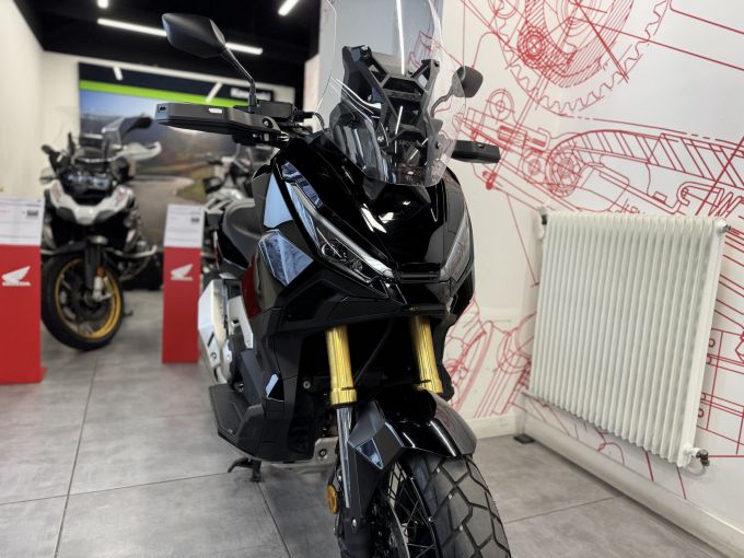 HONDA X-ADV 4