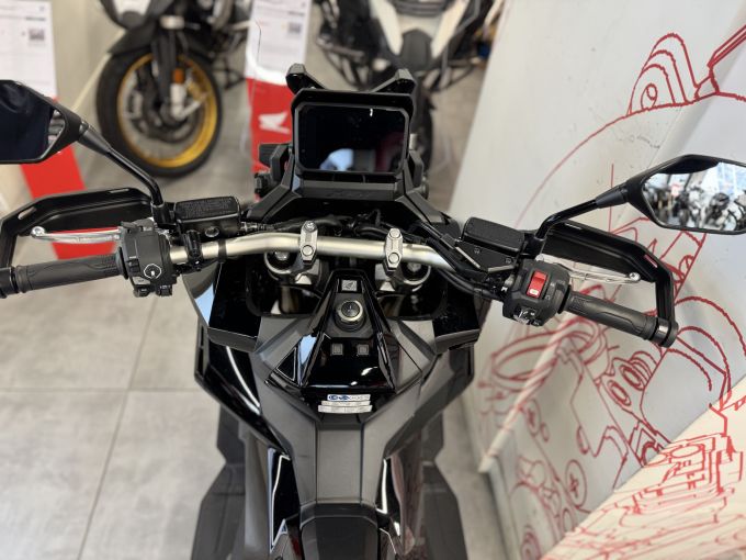 HONDA X-ADV 4