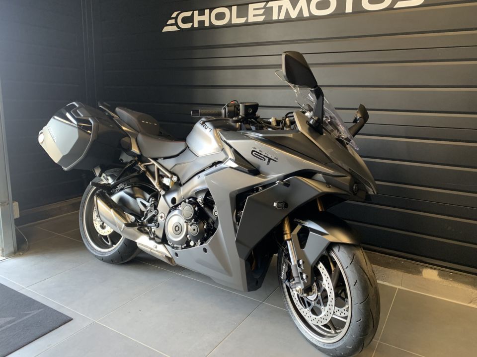 SUZUKI GSX-S 1000 GT 4