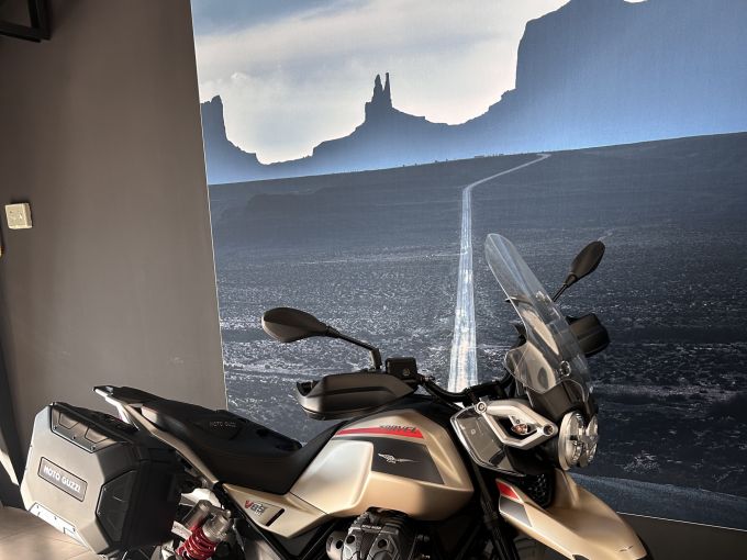 MOTO GUZZI V85 TT 850 4