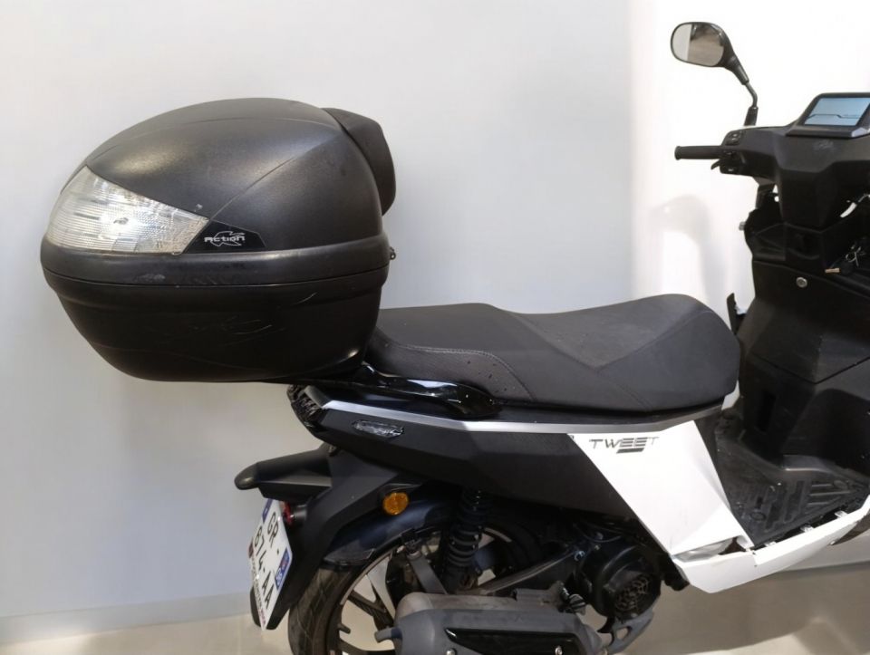 PEUGEOT TWEET 125 4