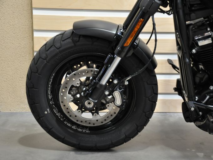 HARLEY-DAVIDSON SOFTAIL FAT BOB 1745 4