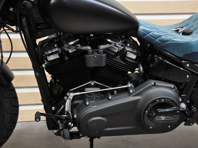 HARLEY-DAVIDSON SOFTAIL FAT BOB 1745 4