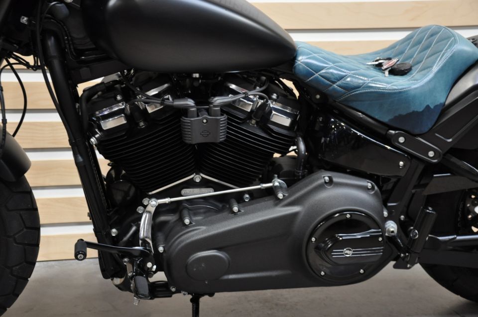 HARLEY-DAVIDSON SOFTAIL FAT BOB 1745 4